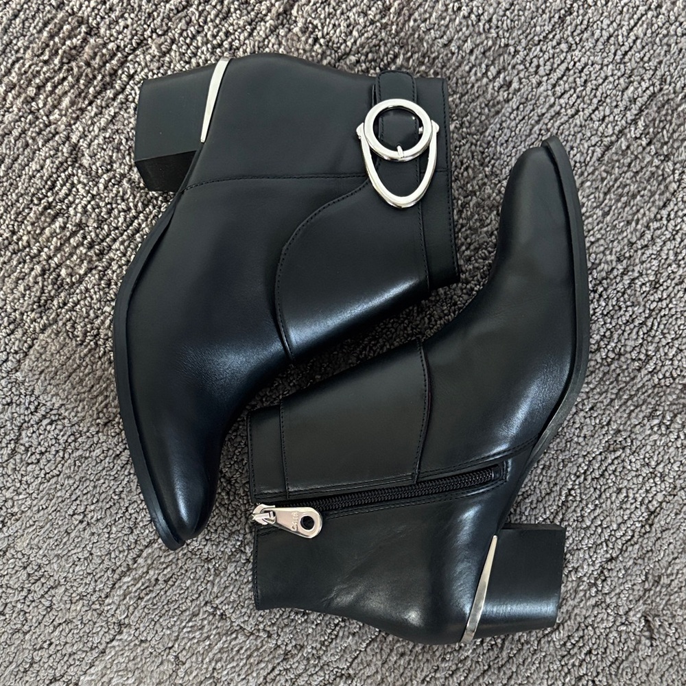 Calla Imogen Black Leather Ankle Booties
